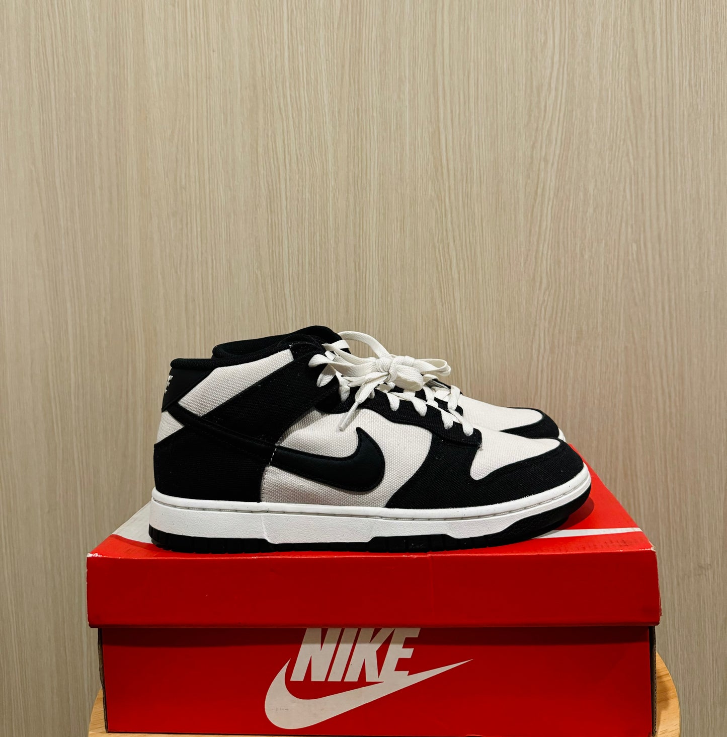 Nike Dunk Mid Panda