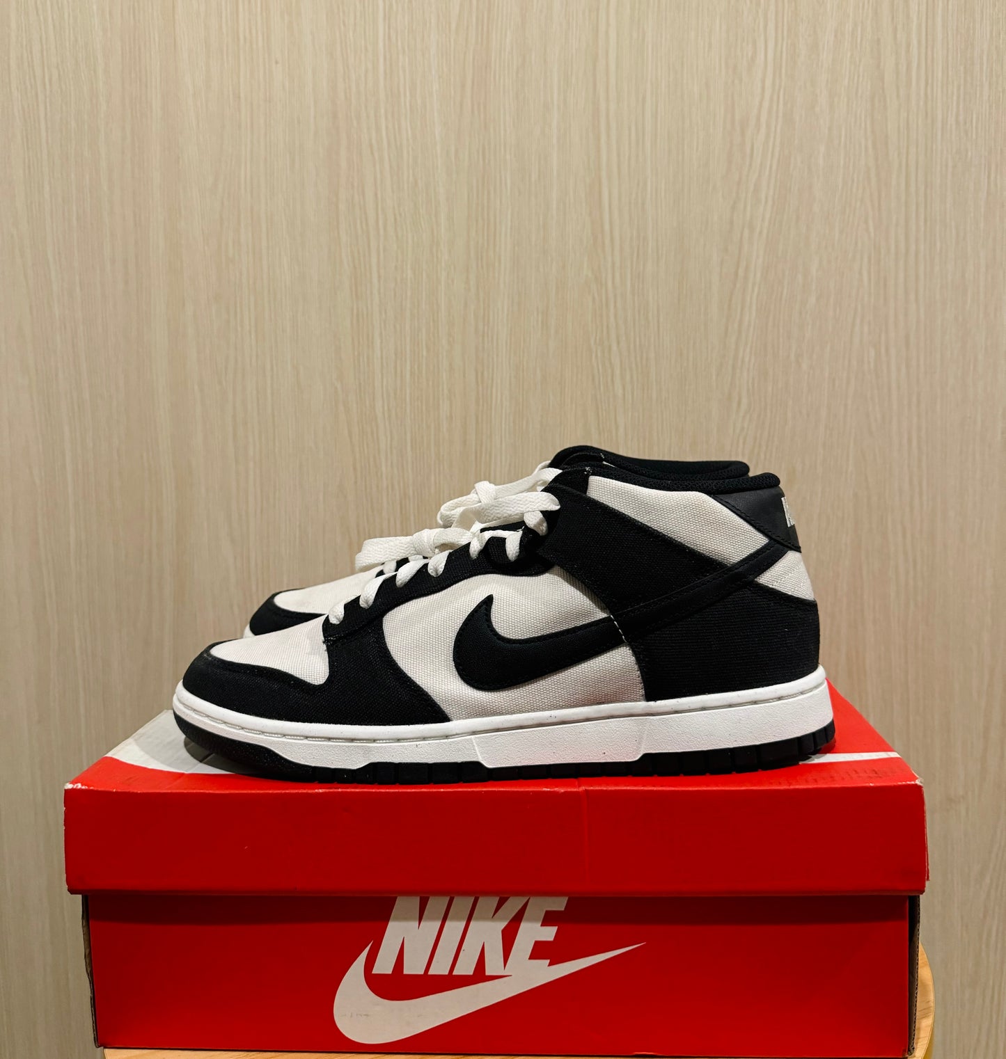 Nike Dunk Mid Panda